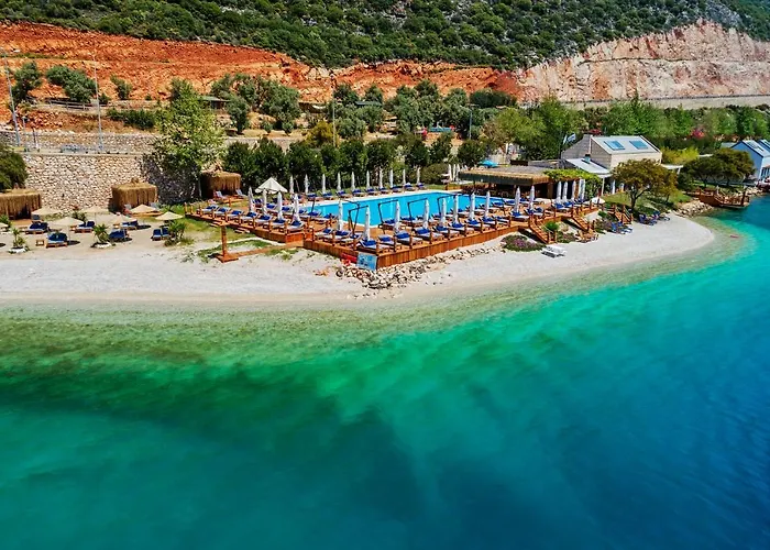 Doria Yacht Club Hotell 4*