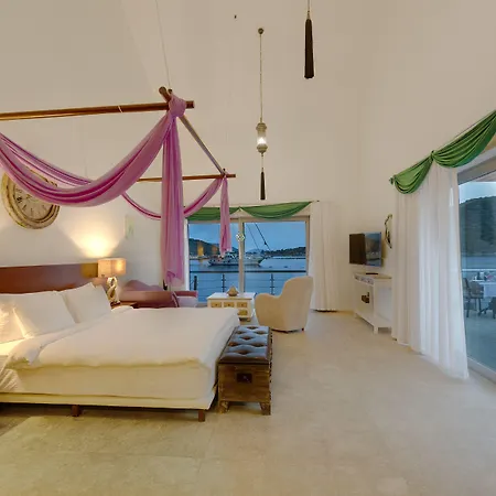 Отель Doria Yacht Club