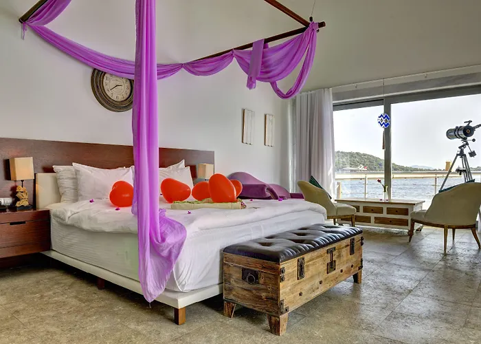 Doria Yacht Club Otel 4*