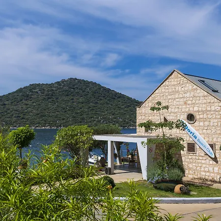 Doria Yacht Club 4* 카스