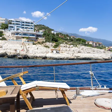 Doria Yacht Club カシュ